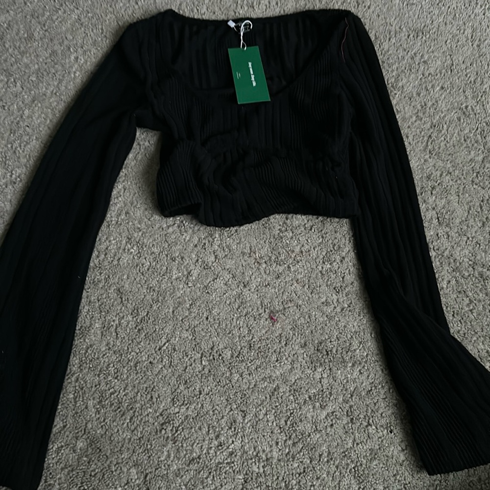 Black Cropped Long Sleeve Top